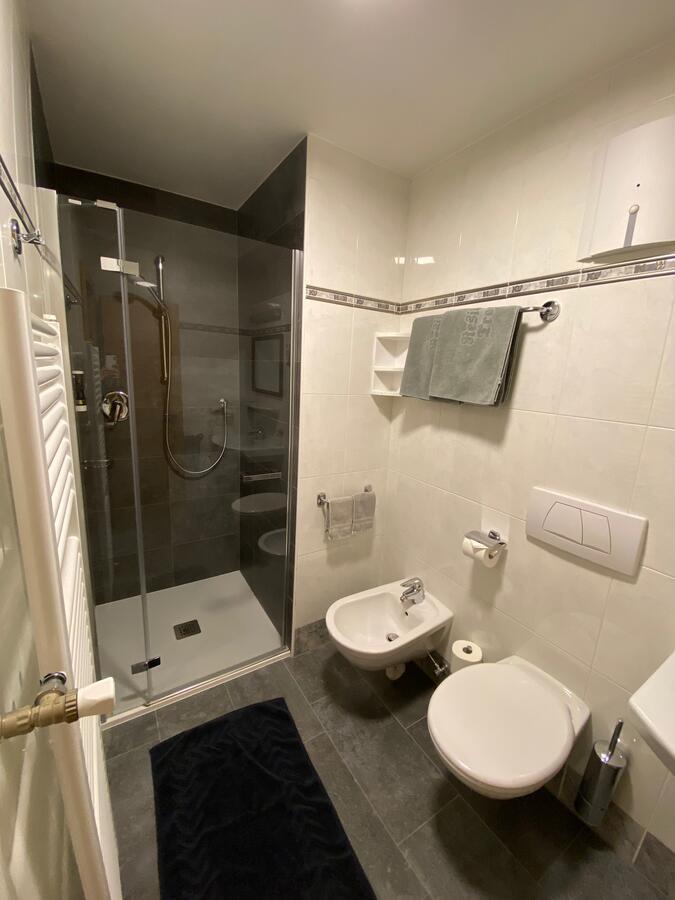 Garni Residence Trocker กัสเตลรอตโต ภายนอก รูปภาพ