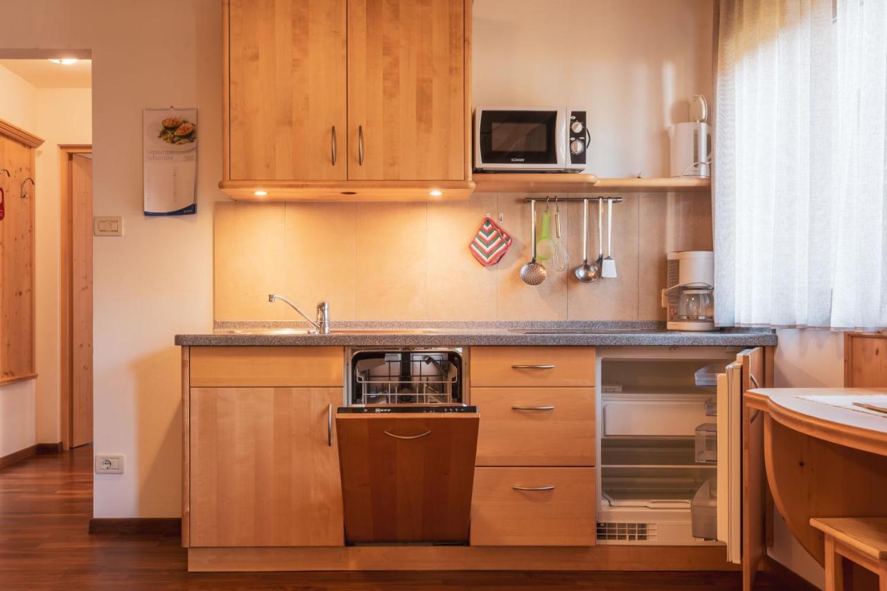 Garni Residence Trocker กัสเตลรอตโต ภายนอก รูปภาพ