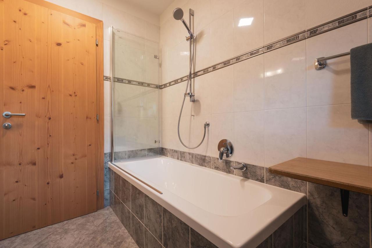 Garni Residence Trocker กัสเตลรอตโต ภายนอก รูปภาพ