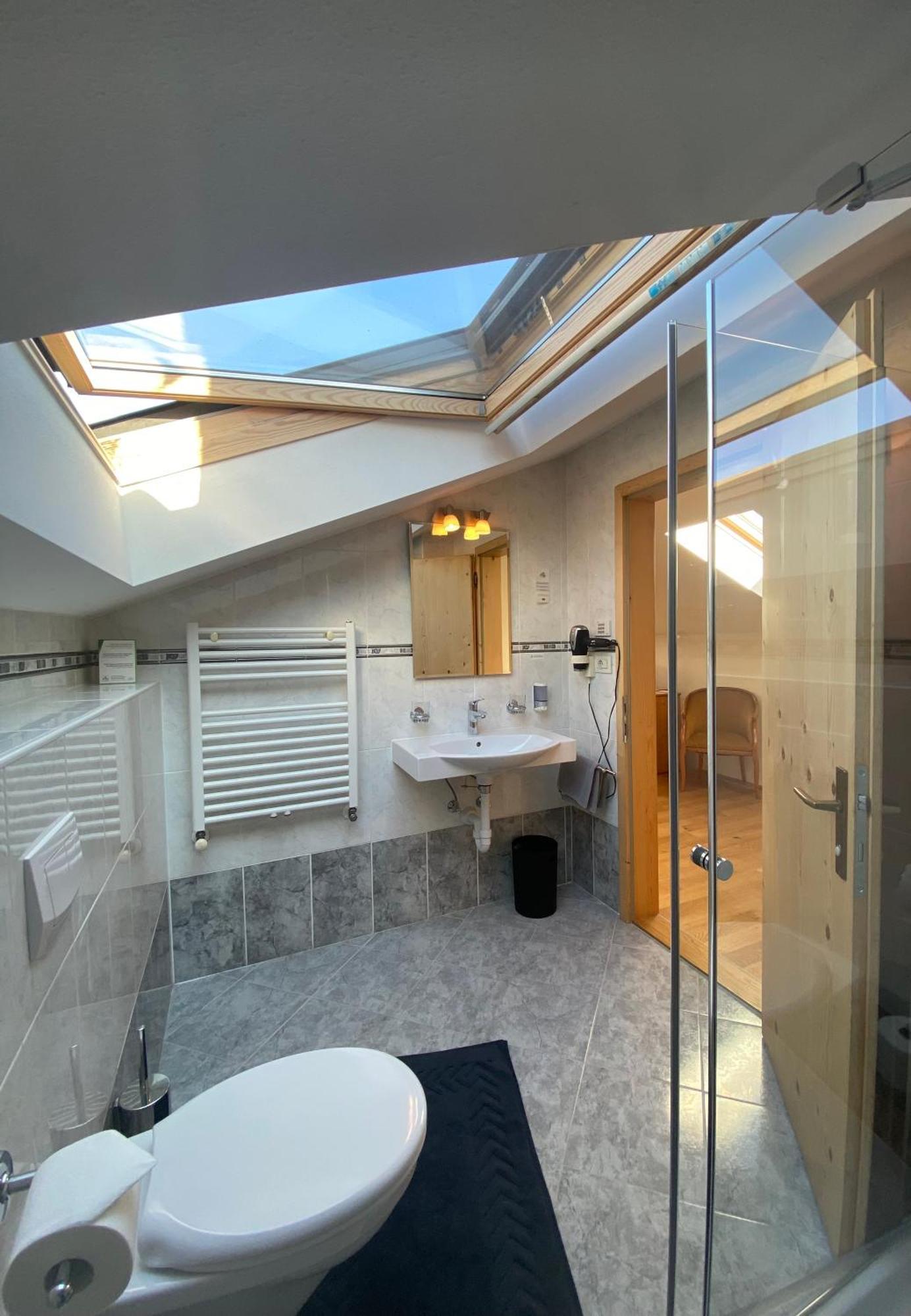 Garni Residence Trocker กัสเตลรอตโต ภายนอก รูปภาพ